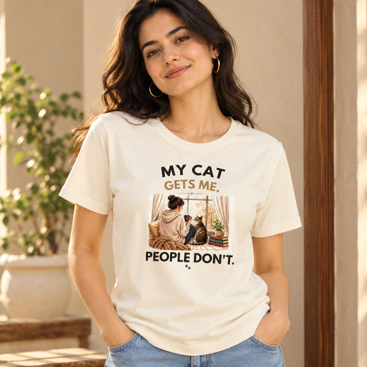 My Cat Gets Me – Women's T-Shirt - Off White